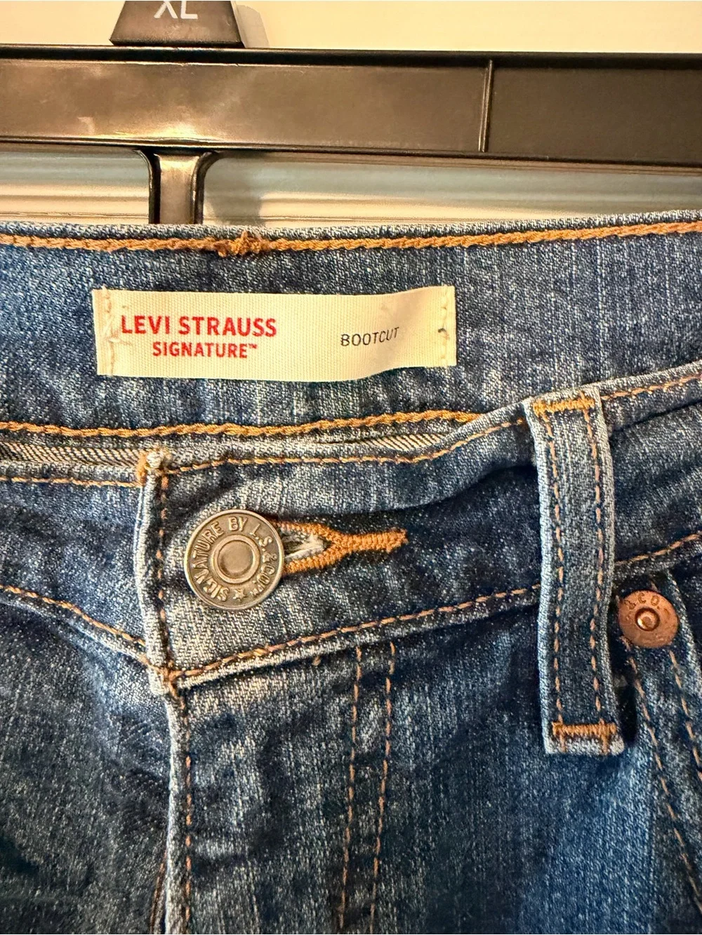 Levi's Men's bootleg Blue Denim Jeans